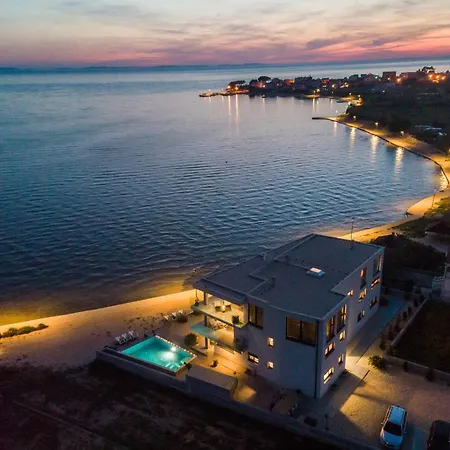 Jimmys - Direkt Am Meer, Tollem Blick Und Beheiztem Pool Appartement Privlaka (Zadar)