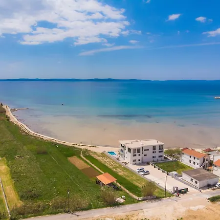 Appartement Jimmys - Direkt Am Meer, Tollem Blick Und Beheiztem Pool