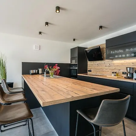 Jimmys - Direkt Am Meer, Tollem Blick Und Beheiztem Pool Appartement
