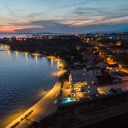 Jimmys - Direkt Am Meer, Tollem Blick Und Beheiztem Pool Appartement Privlaka (Zadar)