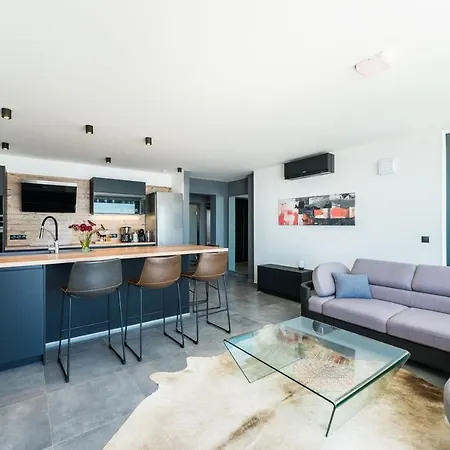 Jimmys - Direkt Am Meer, Tollem Blick Und Beheiztem Pool *