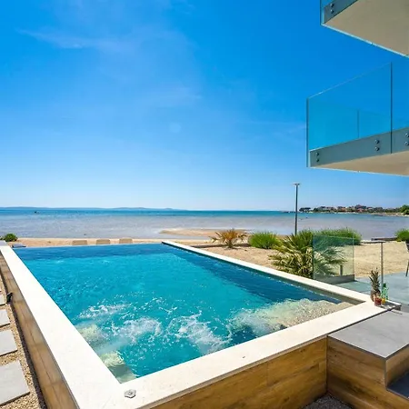 Jimmys - Direkt Am Meer, Tollem Blick Und Beheiztem Pool