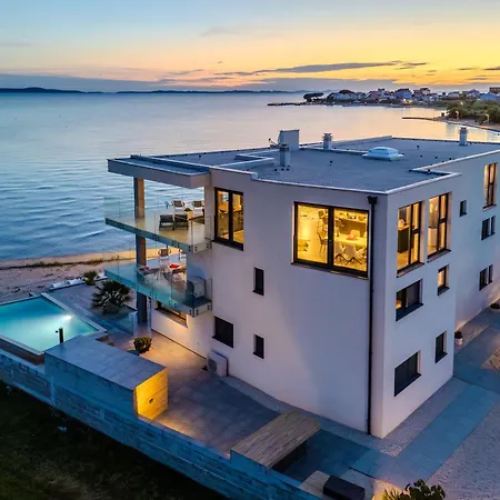 Jimmys - Direkt Am Meer, Tollem Blick Und Beheiztem Pool * Privlaka (Zadar)