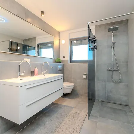 Jimmys - Direkt Am Meer, Tollem Blick Und Beheiztem Pool Appartement *