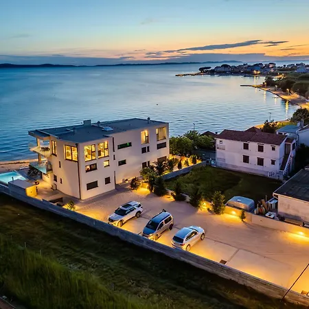Jimmys - Direkt Am Meer, Tollem Blick Und Beheiztem Pool