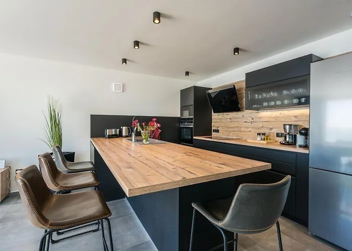 Jimmys - Direkt Am Meer, Tollem Blick Und Beheiztem Pool Apartmán
