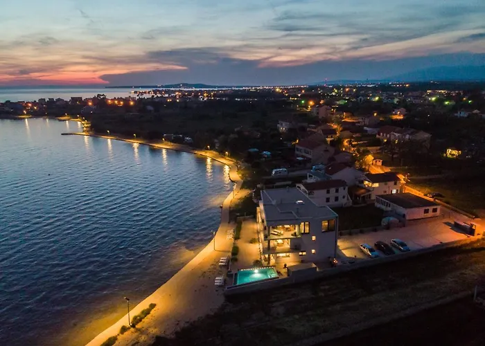 Jimmys - Direkt Am Meer, Tollem Blick Und Beheiztem Pool Apartmán Privlaka (Zadar)