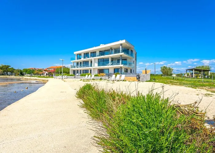 Jimmys - Direkt Am Meer, Tollem Blick Und Beheiztem Pool Apartmán Privlaka (Zadar)