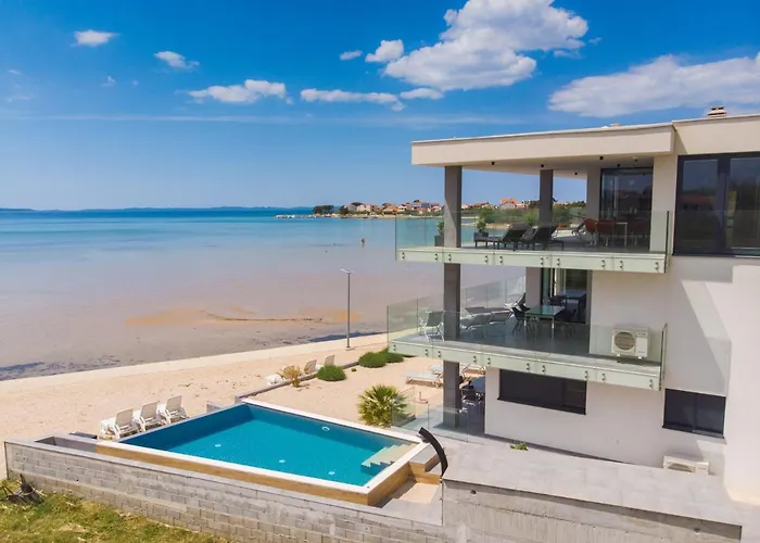 Apartmán Jimmys - Direkt Am Meer, Tollem Blick Und Beheiztem Pool Privlaka (Zadar)