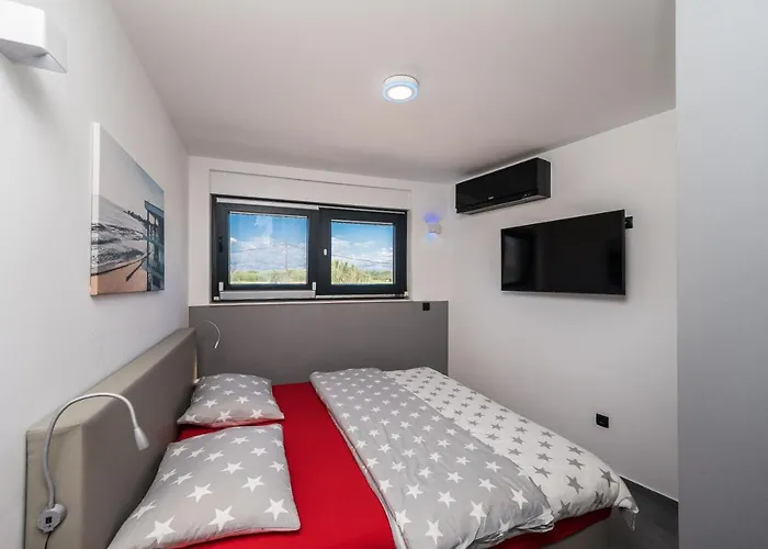 Jimmys - Direkt Am Meer, Tollem Blick Und Beheiztem Pool Apartmán Privlaka (Zadar)