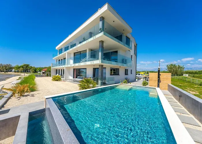Jimmys - Direkt Am Meer, Tollem Blick Und Beheiztem Pool Apartmán Privlaka (Zadar)