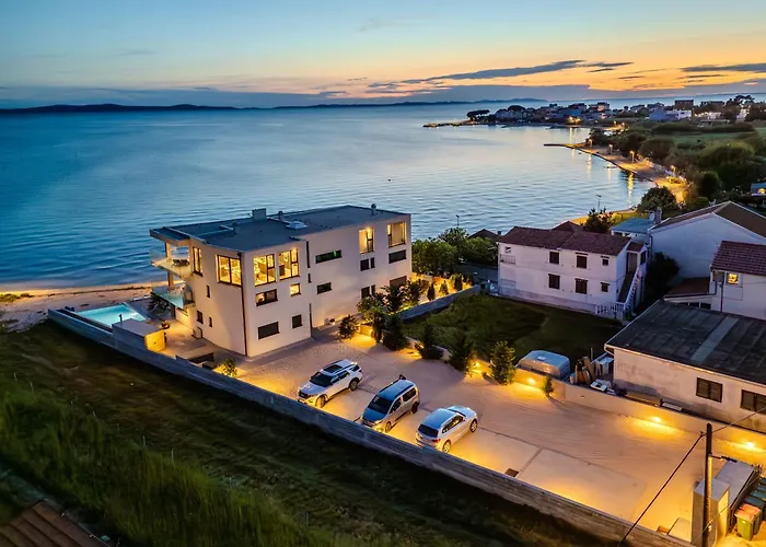 Jimmys - Direkt Am Meer, Tollem Blick Und Beheiztem Pool