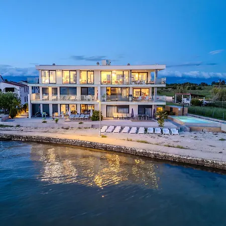 Jimmys Privlaka - Direkt Am Meer, Tollem Blick Und Beheiztem Pool Privlaka (Zadar)