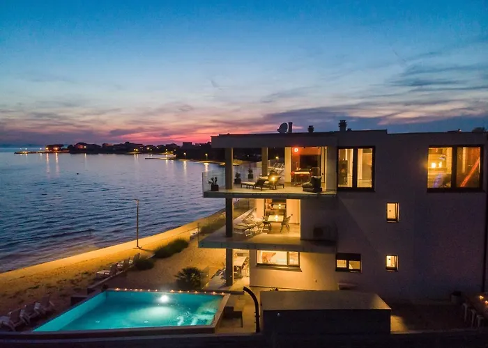 شقة Jimmys - Direkt Am Meer, Tollem Blick Und Beheiztem Pool *