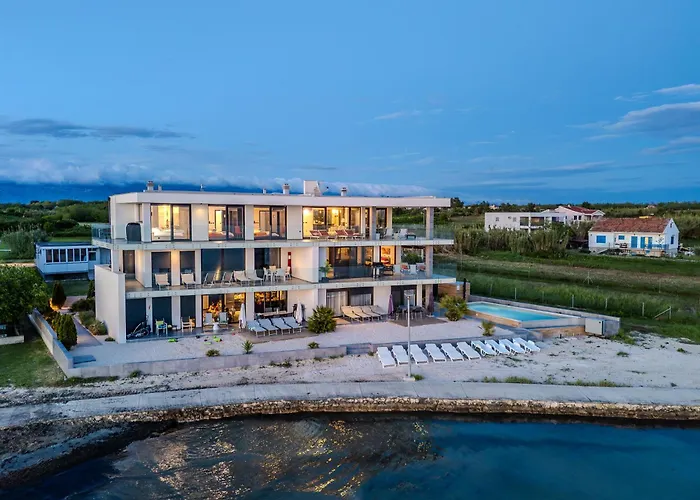 Jimmys - Direkt Am Meer, Tollem Blick Und Beheiztem Pool