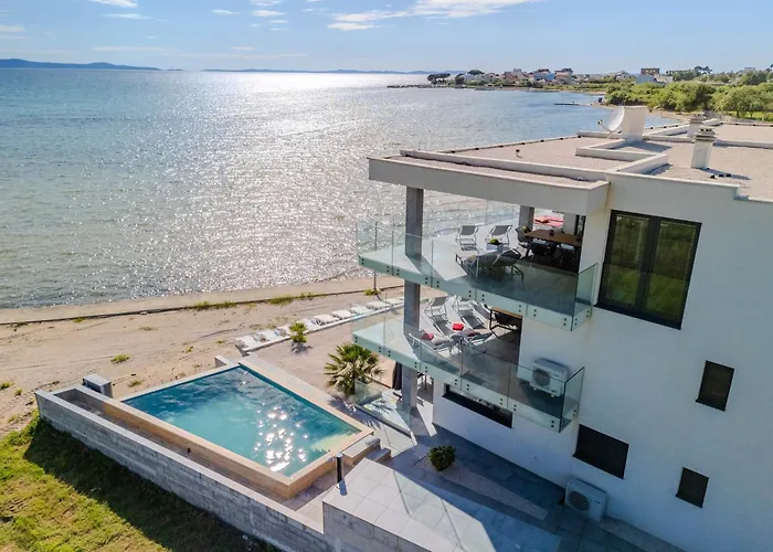 شقة Jimmys - Direkt Am Meer, Tollem Blick Und Beheiztem Pool